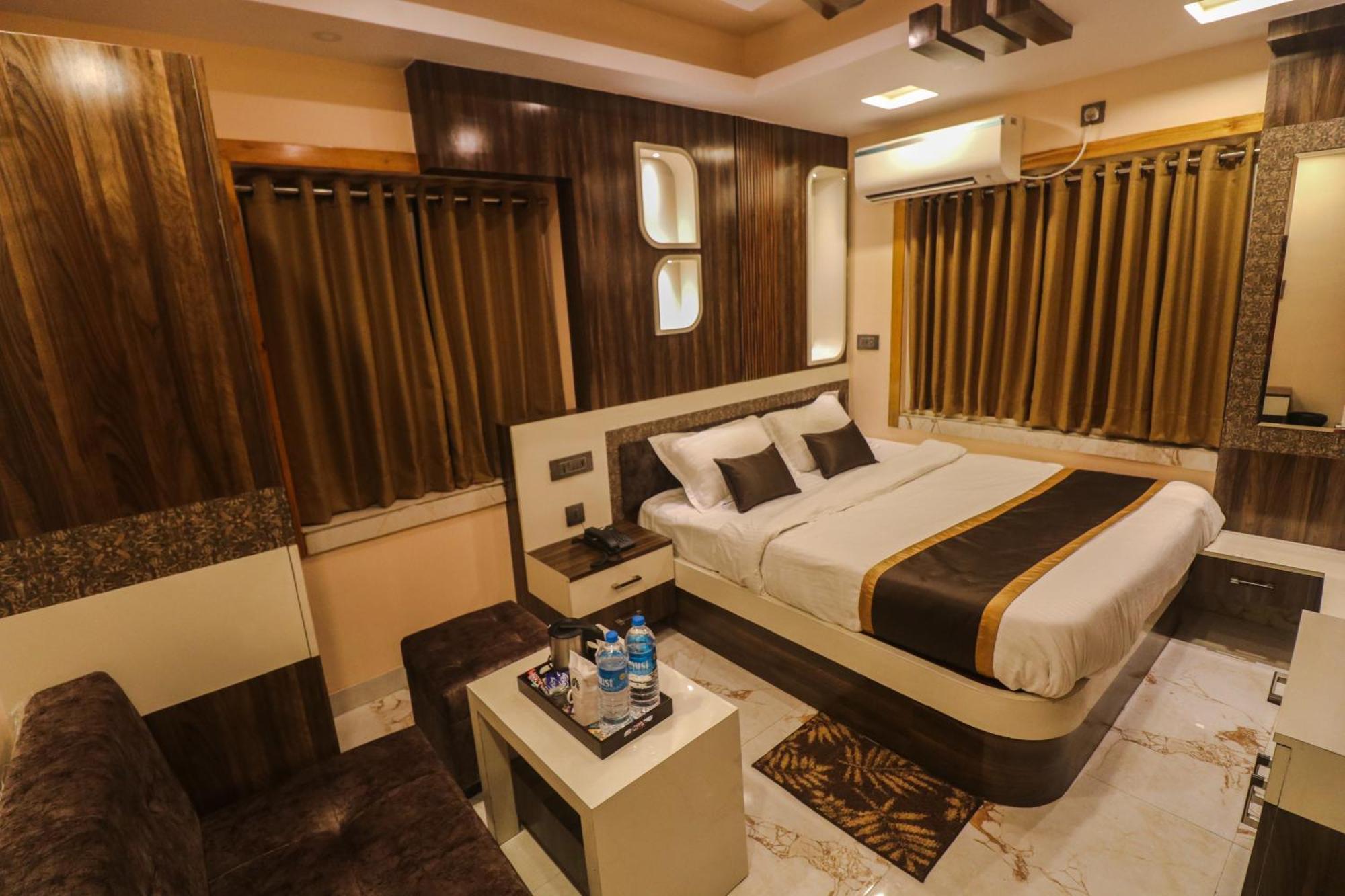 Mohar Residency Hotel Kolkata Exterior photo