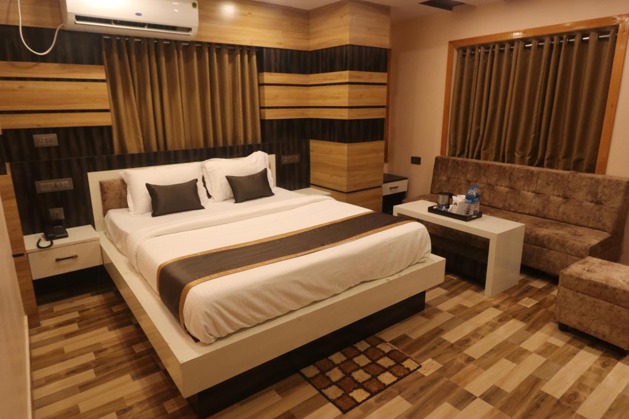 Mohar Residency Hotel Kolkata Exterior photo
