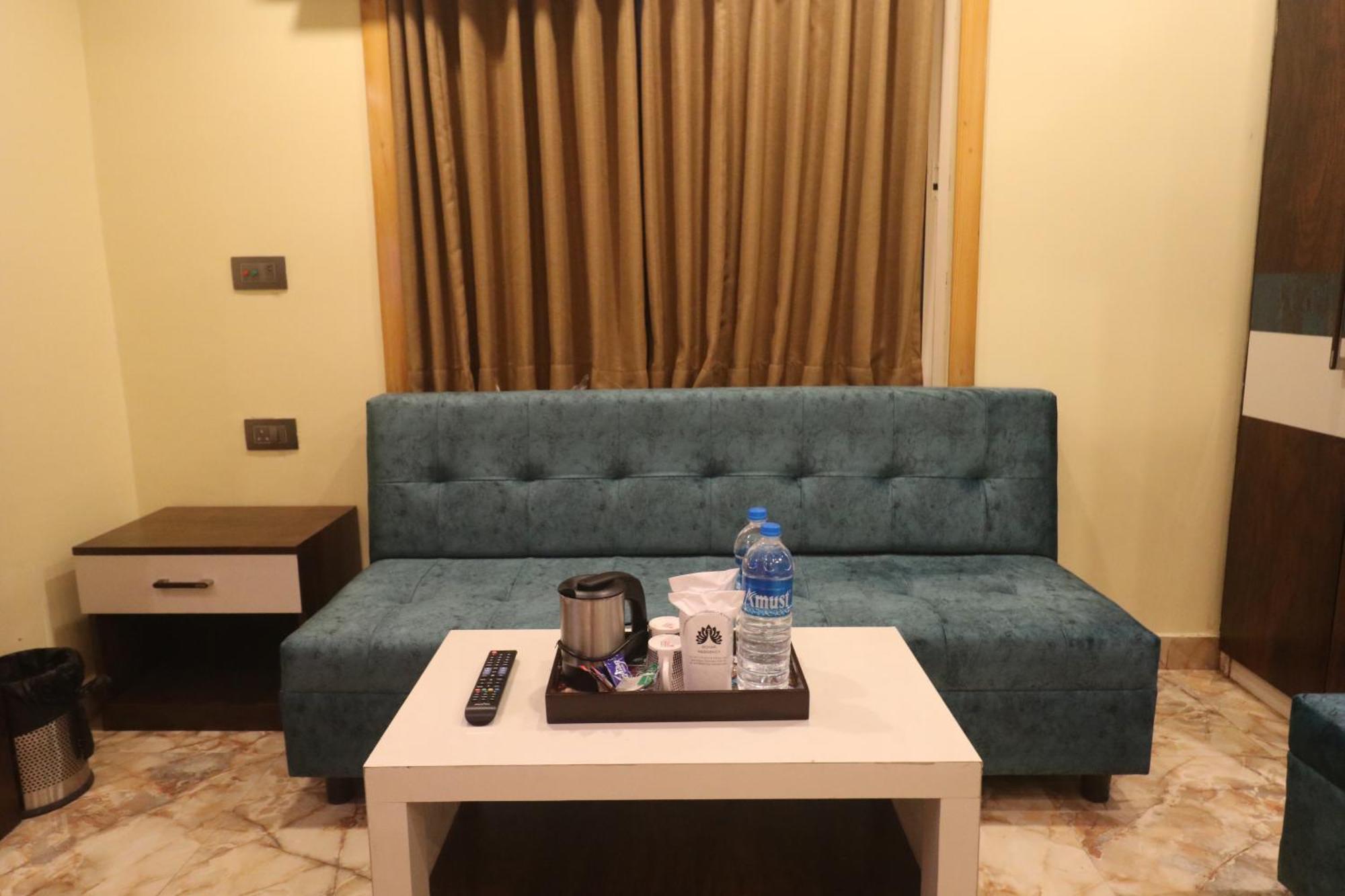 Mohar Residency Hotel Kolkata Exterior photo