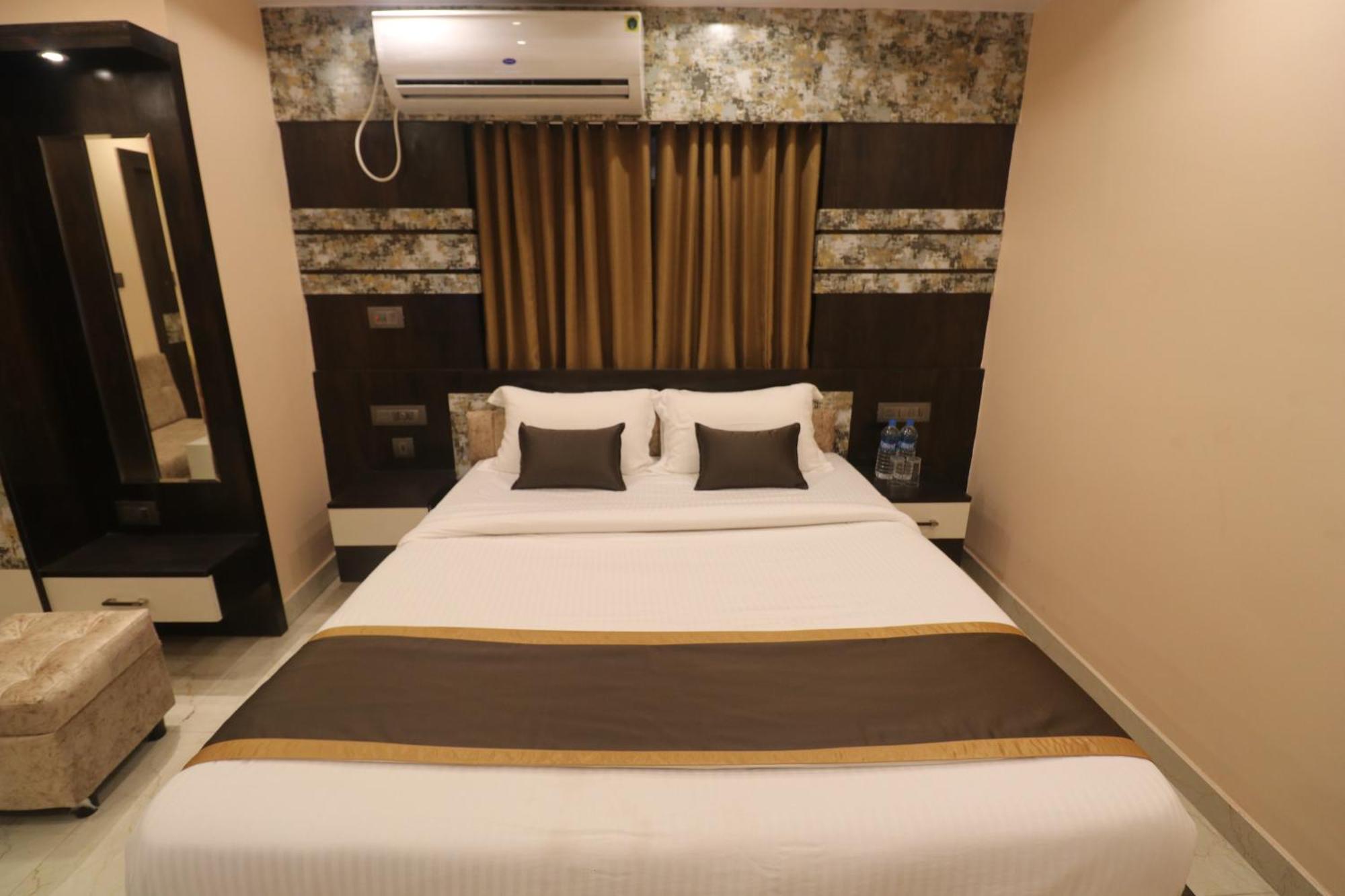 Mohar Residency Hotel Kolkata Exterior photo